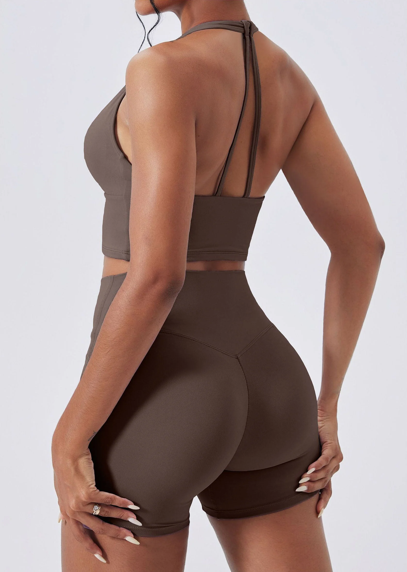 Twisted Cutout Athletic Crop Top with Breathable Design - Artadvier