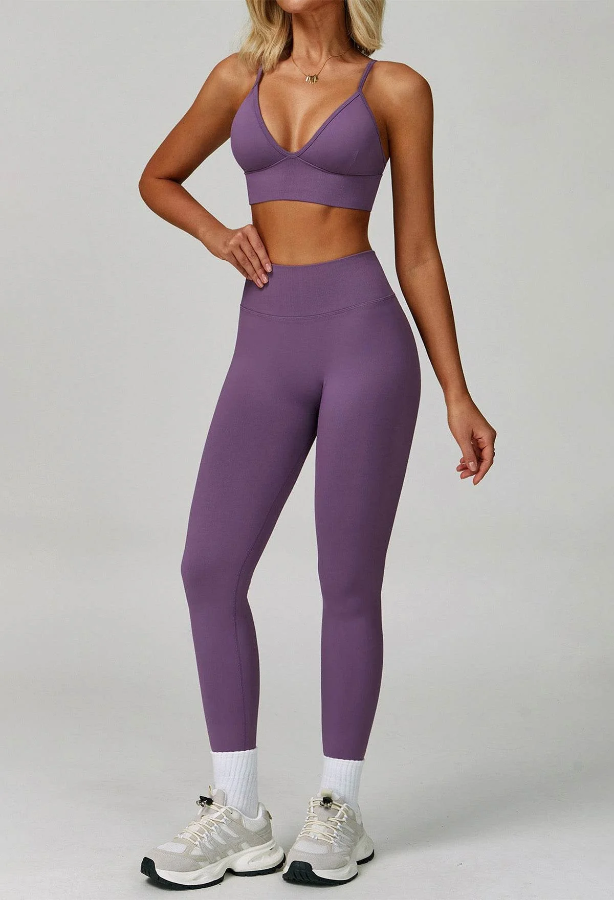 Activewear Set with V Neck Sports Bra and Legging - Artadvier